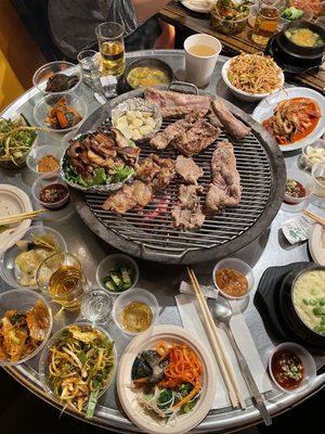 Yuk Jun Gui - Galbi, Fresh live eel, Makchang by null