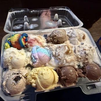 The Rolling Cones - 12 mini scoop sampler - Ice Cream & Frozen Yogurt Near Me - Lubbock, Texas
