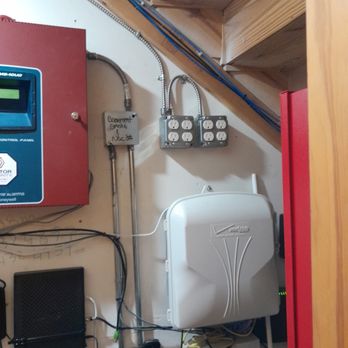 Estevez Electric - Dedicated 20 amp circuit for data - Electricians Near Me - Catasauqua, Pennsylvania Estevez Electric - Dedicated 20 amp circuit for data - Electricians Near Me - Catasauqua, Pennsylvania