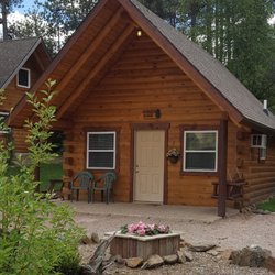 Rustic Ridge Guest Cabins