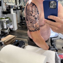 Blue Hawaii Tattoo Maui - Outline and shading