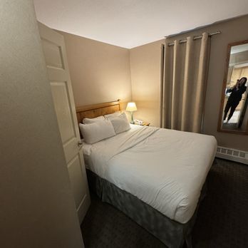 Banff Rocky Mountain Resort - Resorts Near Me - Banff, Alberta Banff Rocky Mountain Resort - Resorts Near Me - Banff, Alberta