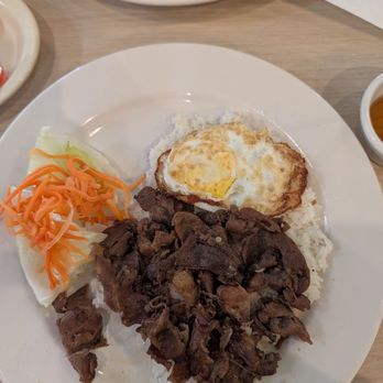 Linh's Kitchen - Grilled pork with fried egg - Vietnamese Near Me - Denton, Texas