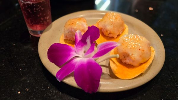 Tang's Sushi by null