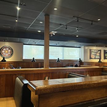 Outback Steakhouse - Inside - Steakhouses Near Me - Bayside, New York Outback Steakhouse - Inside - Steakhouses Near Me - Bayside, New York