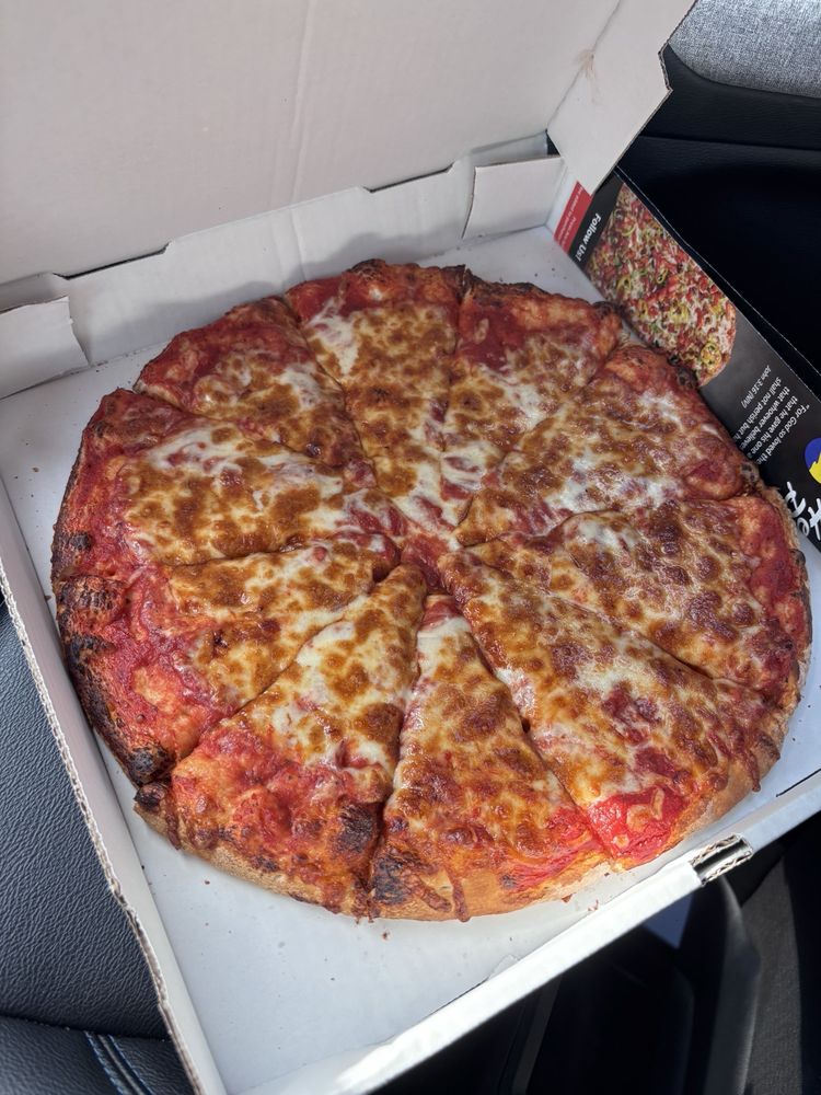 Food from Heavenly Pizza Bowling Green