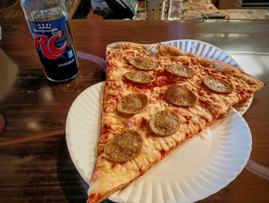 Benny Diforza's Pizza by null