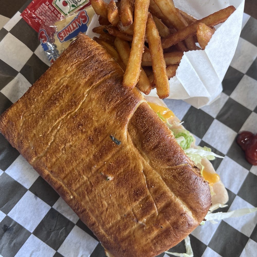 Sandwich Express - Zesty Turkey - Sandwiches Near Me - McMinnville, Oregon Sandwich Express - Zesty Turkey - Sandwiches Near Me - McMinnville, Oregon