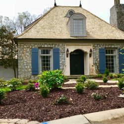 Ambiance Garden Design - English cottage Garden with 3 Season blooms