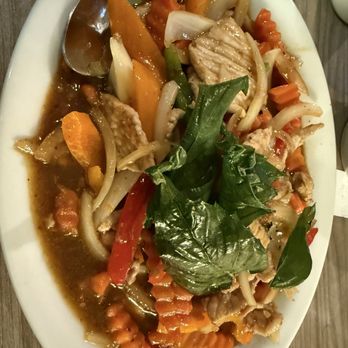 Thai Plates Cuisine - Pork Stir Fry 38. Pad Nahm Prik Pao - Thai Near Me - Mesa, Arizona