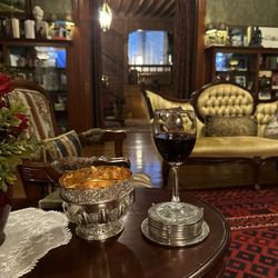 Alexander Mansion Historic Bed and Breakfast - Great place to relax
