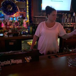 Duran's Restaurant & Lounge - Great service from this bartender.... I will most definitely be back