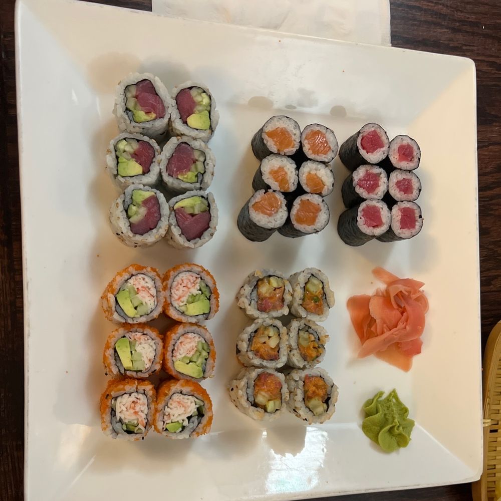 Food from Mottomo Sushi