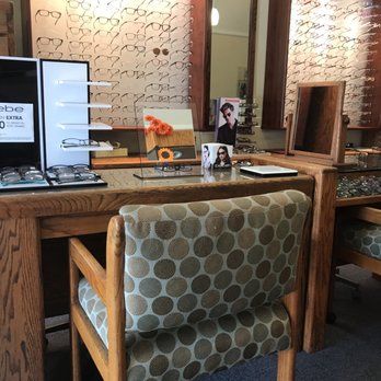 Daniel Chin, OD - Waiting area - Optometrists Near Me - Alameda, California Daniel Chin, OD - Waiting area - Optometrists Near Me - Alameda, California