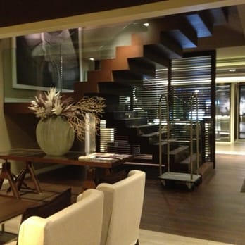 Royal Ramblas Hotel - Gorgeous wooden staircase leading to guest rooms - Hotels Near Me - Barcelona, B