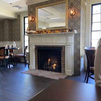 The Charles - Indoor fire place - American Near Me - Wethersfield, Connecticut
