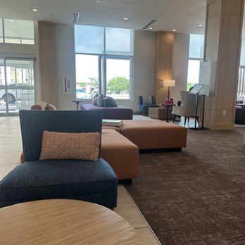 Hilton Garden Inn Austin Central - Hotels Near Me - Austin, Texas