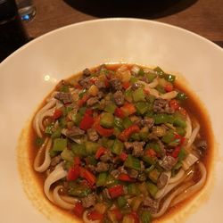 Taklamakan - Lange Nudeln mit Gemüse und Rindfleisch