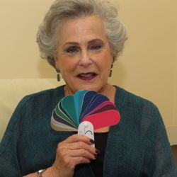 Doctor of Dress - Learn how color analysis enhances your appearance.