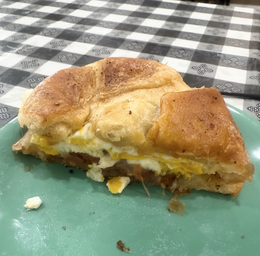 Brown House Bakery Logo