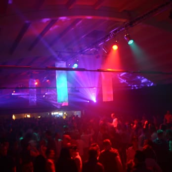 Hangar no5 - Licht und Liebe im Hangar no5 - Party & Event Planning Near Me - Hanover, NI