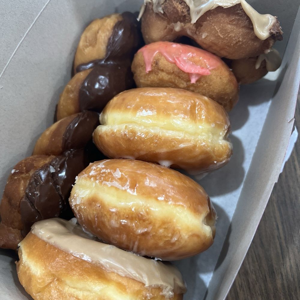 Krinkle Donuts - Half a dozen - Donuts Near Me - Yuba City, California Krinkle Donuts - Half a dozen - Donuts Near Me - Yuba City, California