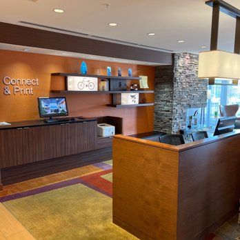 Fairfield by Marriott Inn & Suites St. Joseph - Computer area - Hotels Near Me - St Joseph, Missouri