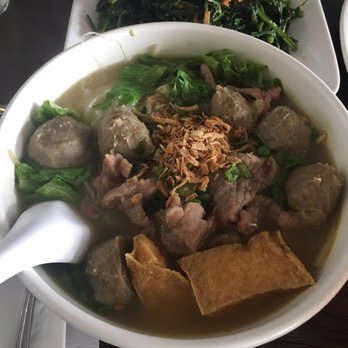 Singkawang Cafe - Beef ball soup w flat rice noodle and vermicelli - Indonesian Near Me - El Monte, California Singkawang Cafe - Beef ball soup w flat rice noodle and vermicelli - Indonesian Near Me - El Monte, California