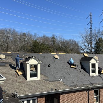 Hopper Roofing - Re-roofing a house - Roofing Near Me - Huntsville, Alabama Hopper Roofing - Re-roofing a house - Roofing Near Me - Huntsville, Alabama