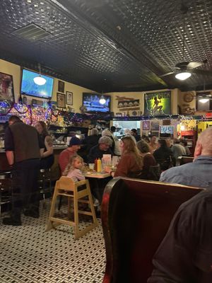 Dots Back Inn by null