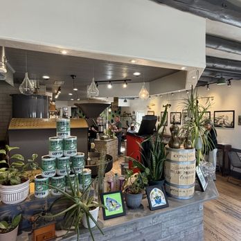 Cutbow Coffee Roastology - Coffee Roasteries Near Me - Albuquerque, New Mexico