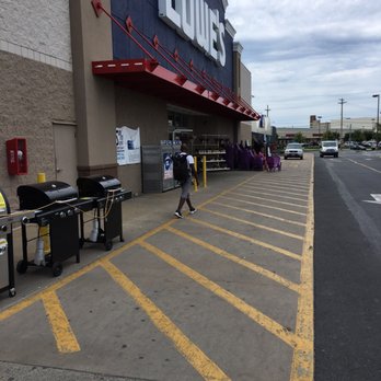 lowe's on columbus boulevard
