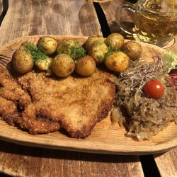 Kurna Chata - Schnitzel mit Mandel-Panade !