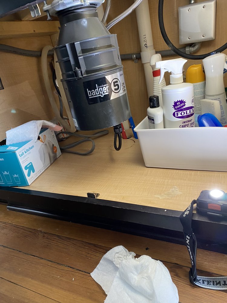 Slide of Mundo’s Service and Repair