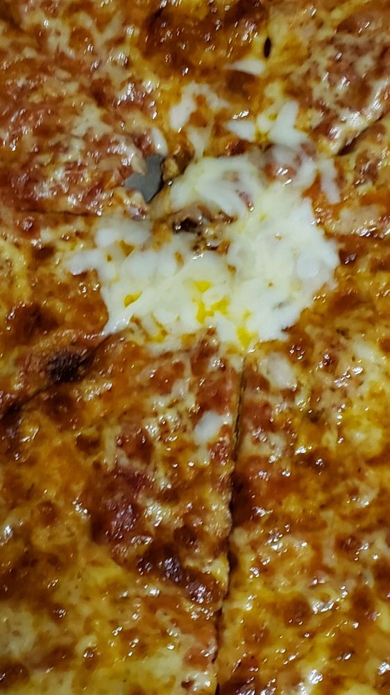 LOUIE’S PIZZA & ROAST BEEF 31 Reviews Salad 1600 Main St