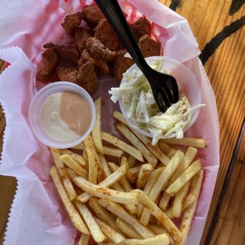 Everglades Gator Grill - GATOR BASKET - American Near Me - Homestead, Florida