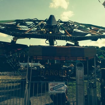 Altamont Fair - Cliffhanger (looks like paragliding). - Amusement Parks Near Me - Altamont, New York