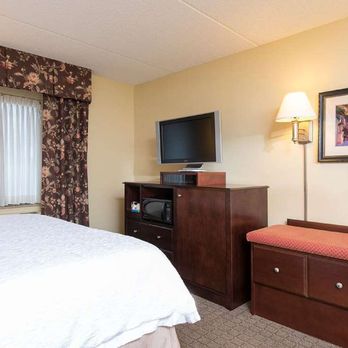 Hampton Inn Schenectady Downtown - Guest room - Hotels Near Me - Schenectady, New York