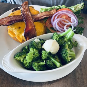 Traditions on the Lake - Cheeseburger amazing!! - Breakfast & Brunch Near Me - Seneca, South Carolina Traditions on the Lake - Cheeseburger amazing!! - Breakfast & Brunch Near Me - Seneca, South Carolina