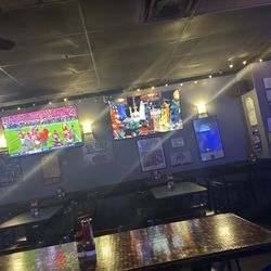 Island Bar & Grill Surfside - Tvs