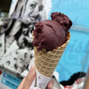 Twisted Chill - Açaí Sorbet - Ice Cream & Frozen Yogurt Near Me Twisted Chill - Açaí Sorbet - Ice Cream & Frozen Yogurt Near Me
