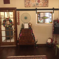 Greer & Associates - Waiting room (Christmas 2017)