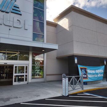 ALDI - Front of store - Grocery Near Me - Boca Raton, Florida