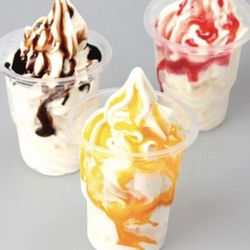 Garcia's Kitchen inside Valley Brewing - Ice cream sundaes