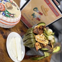 Cinco de Mayo - Molcajete cinco de mayo