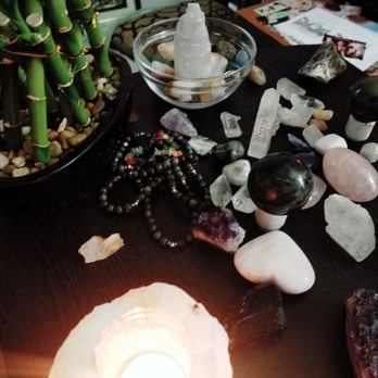 Healing Single Mothers - Crystals, stones, beads add to the warm, cozy, relaxing ambiance - Reiki Near Me
