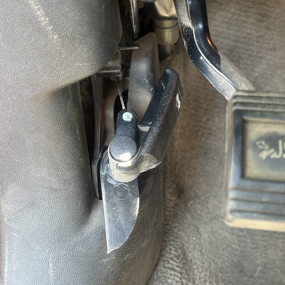 Sammy's Auto Service - lever to my hood - Auto Repair Near Me - Phoenix, Arizona Sammy's Auto Service - lever to my hood - Auto Repair Near Me - Phoenix, Arizona