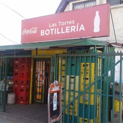 Botillería Las Torres - Frontis de la Botillería Las Torres