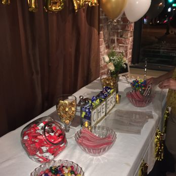 Pinocchio's Pizza - Candy bar - Pizza Near Me - Pasadena, California