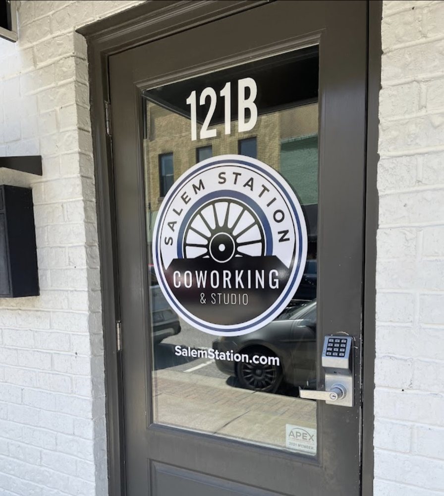 SALEM STATION COWORKING & STUDIO Request Information 121B N Salem